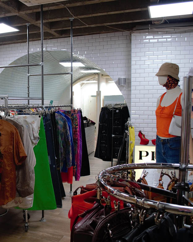 Secondhand Vintage Mode in Mainz ReSales Vintage Abteilung in Mainz
