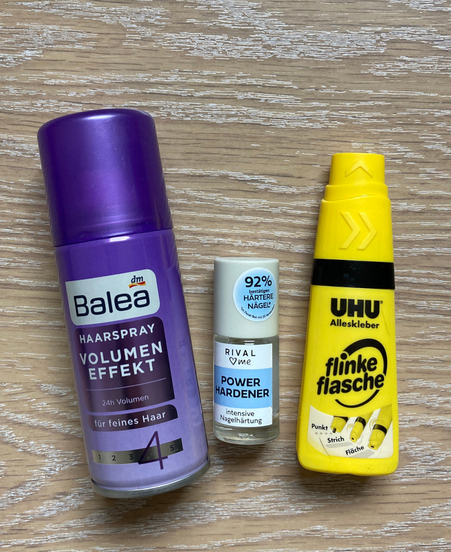 Haarspray, Nagellack, Bastelkleber